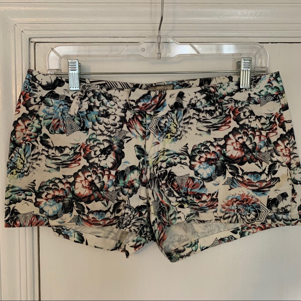 Volcom Multicolor Pattern Shorts